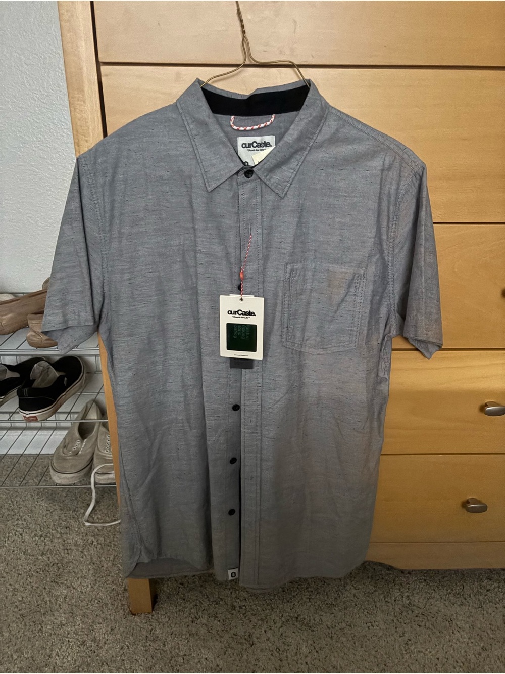 Men's Short-Sleeve Button-Up Shirt — Gray M